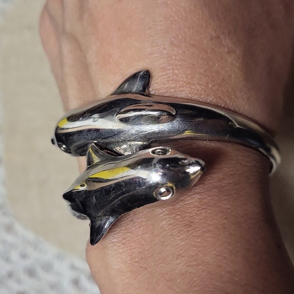 Vintage Silver Fish Bracelet - Picture 4 of 4